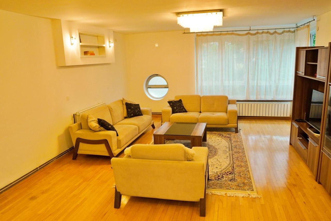 City Center Grand Apartment - Three-Bedroom, Free Parking Сараево Экстерьер фото