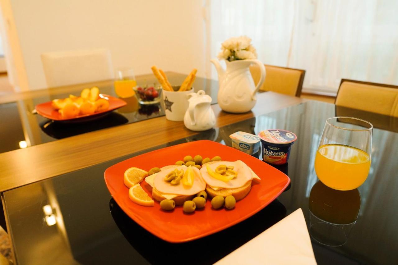 City Center Grand Apartment - Three-Bedroom, Free Parking Сараево Экстерьер фото