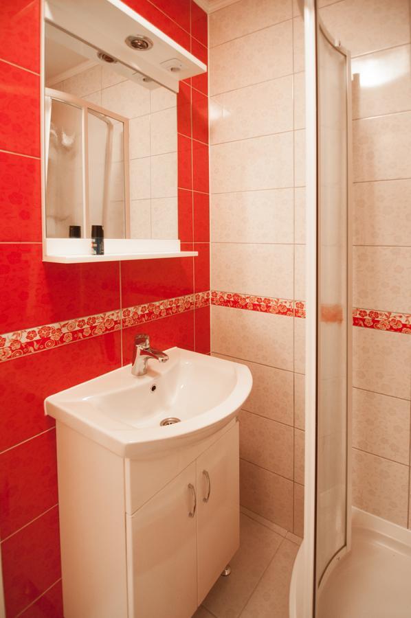 City Center Grand Apartment - Three-Bedroom, Free Parking Сараево Экстерьер фото